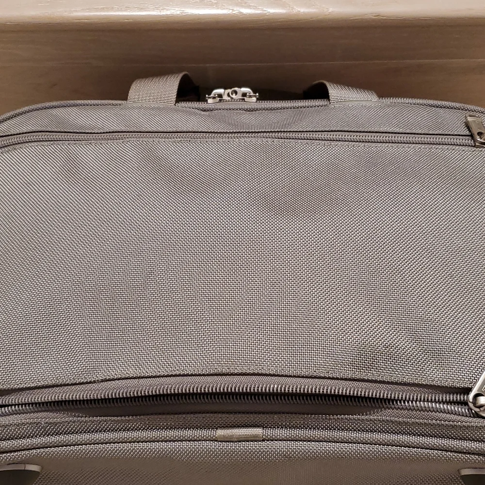 Tumi Alpha G4 Santa Monica Whitfield Helmet Bag Brief 